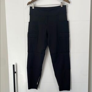 Lululemon pant.  Size 8. Stretch waist band lots of pockets